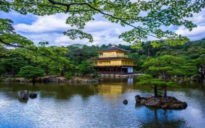 日本的大氣污染防治是典型的先污染后治理案例，并取得煥然一新的成效